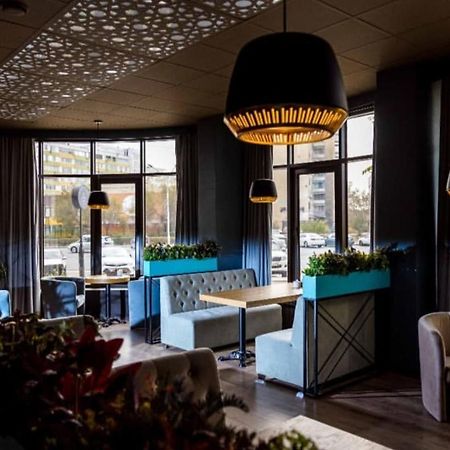 Golden Palace Aktau  Ngoại thất bức ảnh
