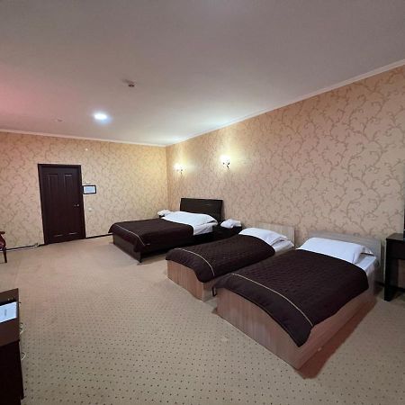 Golden Palace Aktau  Ngoại thất bức ảnh