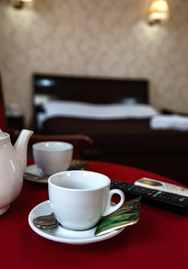 Golden Palace Aktau  Ngoại thất bức ảnh