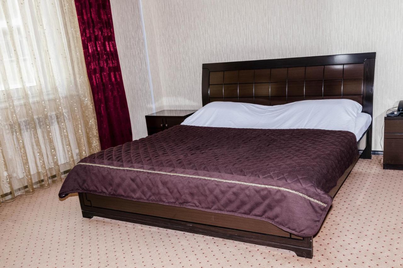 Golden Palace Aktau  Ngoại thất bức ảnh