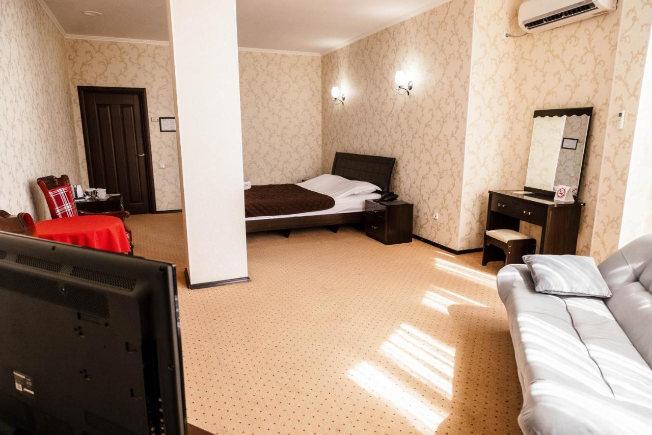 Golden Palace Aktau  Ngoại thất bức ảnh