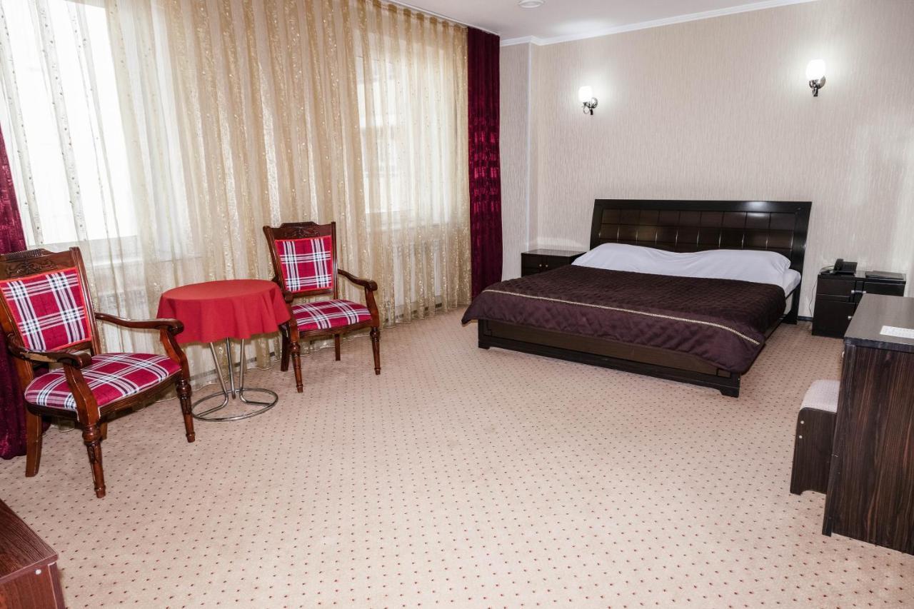 Golden Palace Aktau  Ngoại thất bức ảnh
