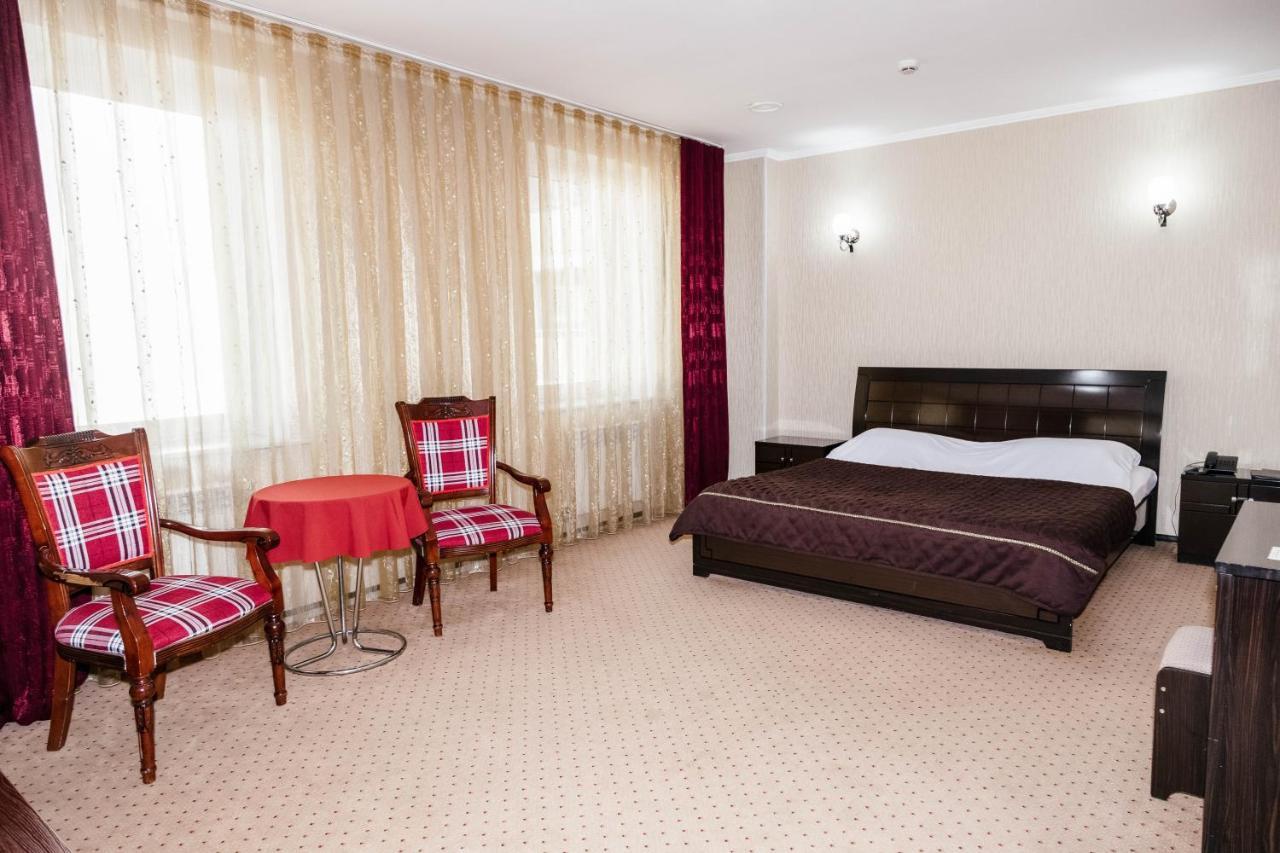 Golden Palace Aktau  Ngoại thất bức ảnh