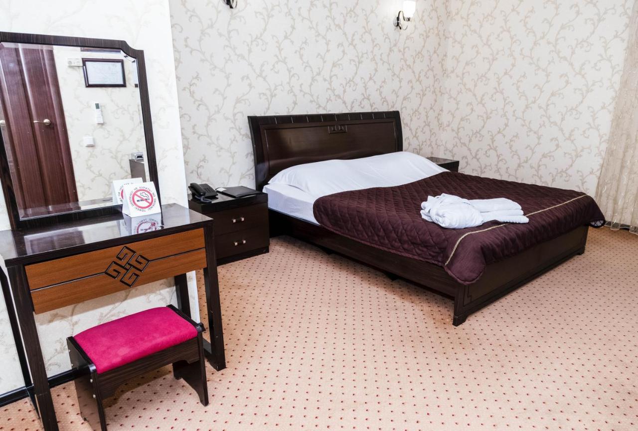 Golden Palace Aktau  Ngoại thất bức ảnh