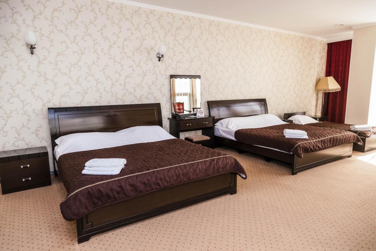 Golden Palace Aktau  Ngoại thất bức ảnh