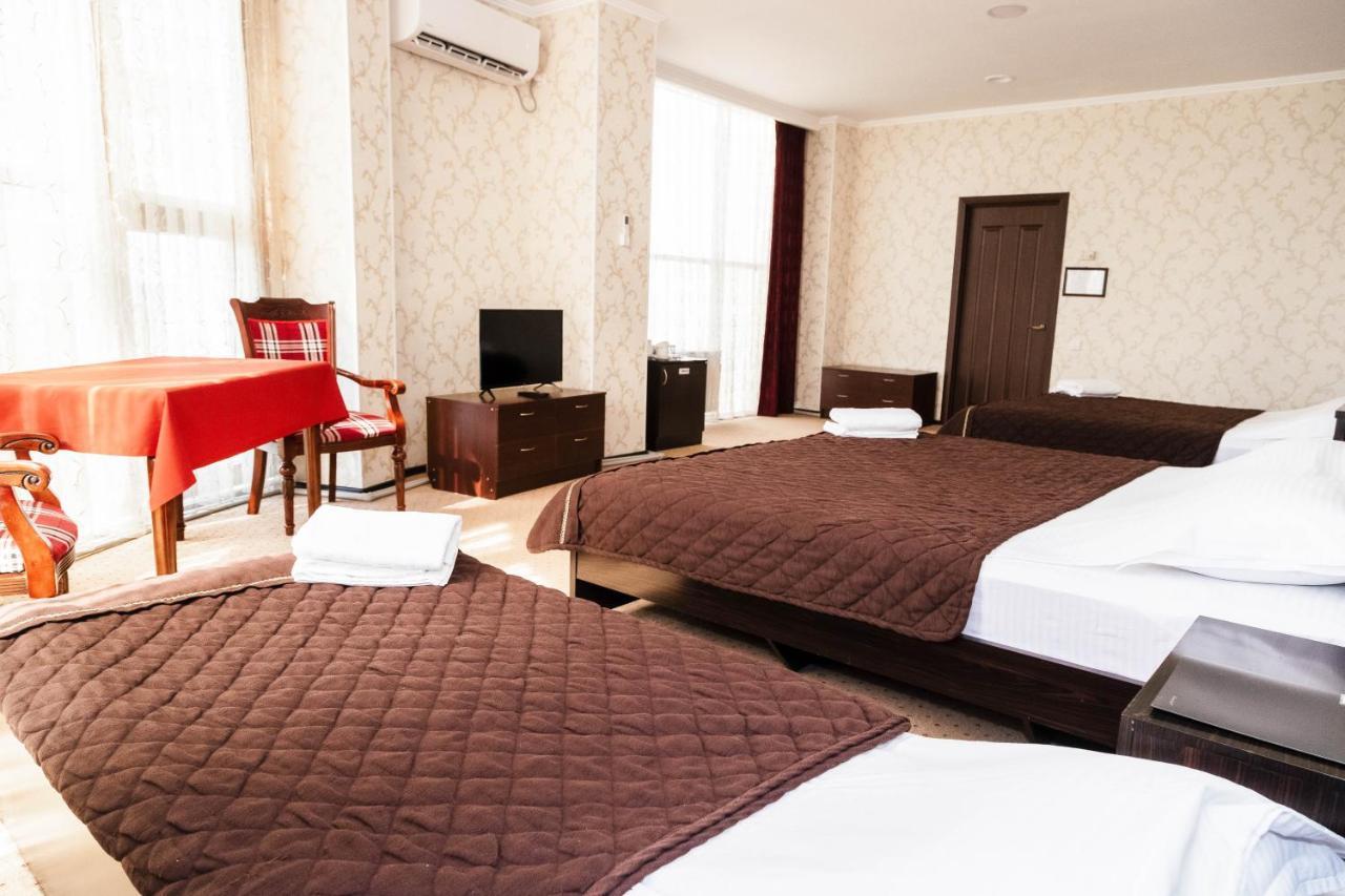 Golden Palace Aktau  Ngoại thất bức ảnh
